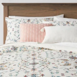 5pc Floral Border Print Comforter Bedding Set Blue/Pink/Yellow - Threshold™ 15 5pc Floral Border Print Comforter Bedding Set Blue/Pink/Yellow - Threshold™ -Threshold™ GUEST 9eba89cb c139 4839 955b a9c7c6d19f03