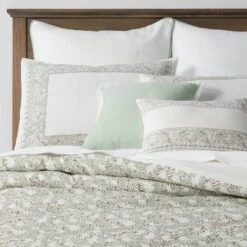 8pc Printed Floral With Border 8pc Comforter Set Green - Threshold™ -Threshold™ GUEST e18d381c 4ef5 4db6 9c41 37f96d8c495b