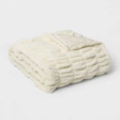 60" X 86" Faux Fur Oversized Bed Throw - Threshold Signature™ -Threshold™ GUEST f8285427 54eb 4e0b aa6e c8ab07156195